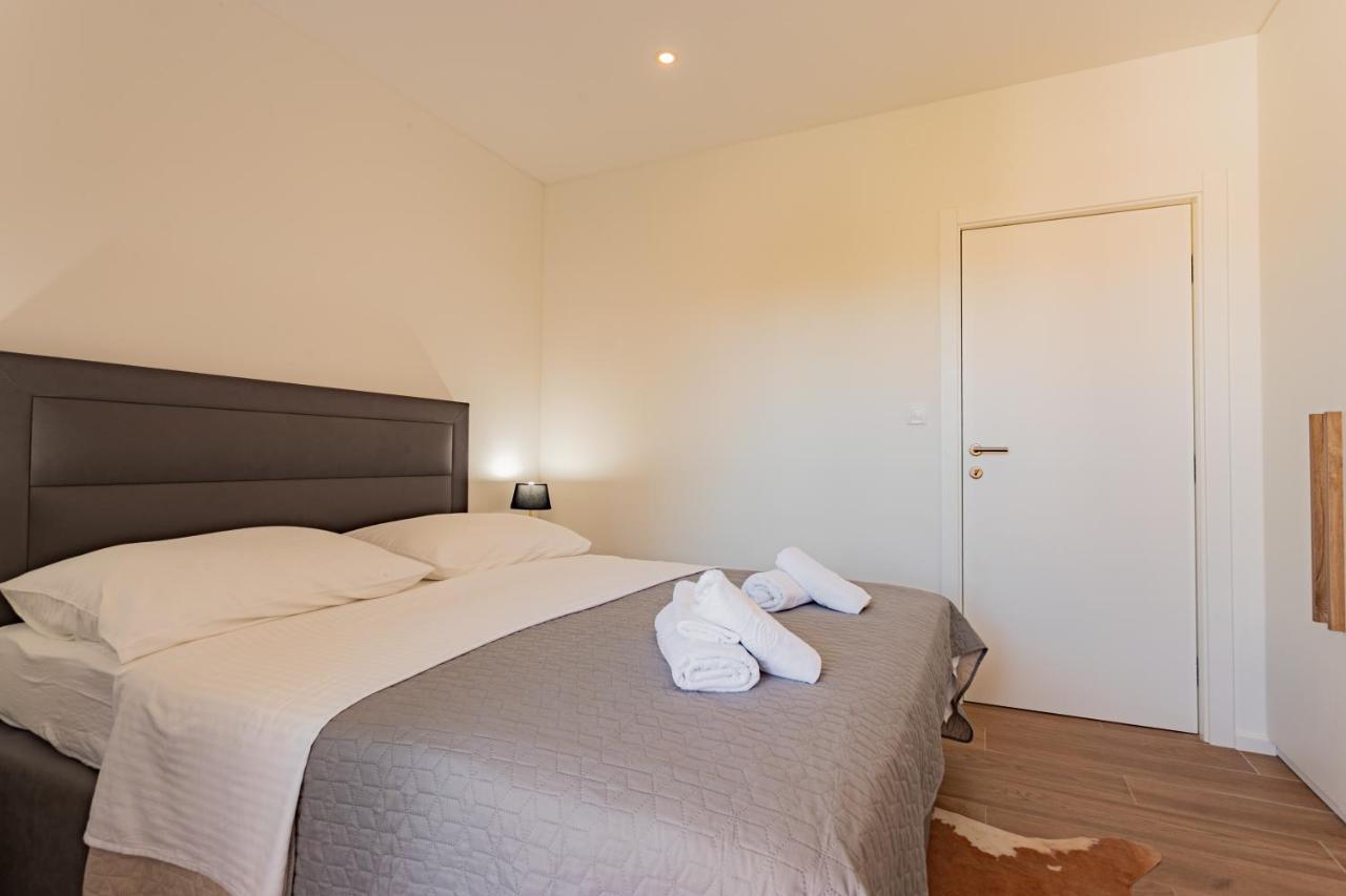 Apartmani Benzon Baška Voda Exterior foto
