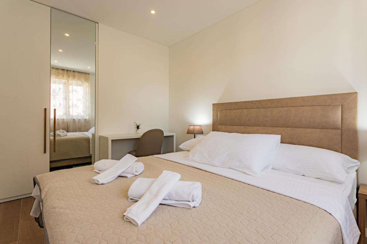 Apartmani Benzon Baška Voda Exterior foto