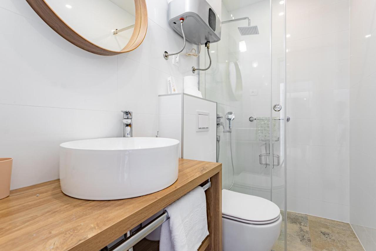 Apartmani Benzon Baška Voda Exterior foto