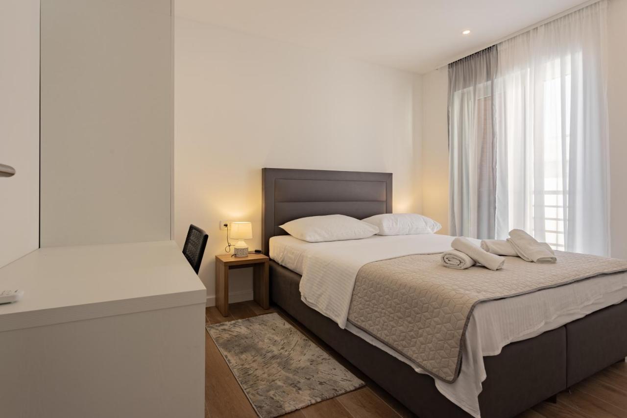 Apartmani Benzon Baška Voda Exterior foto