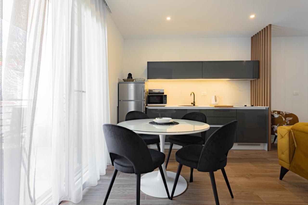 Apartmani Benzon Baška Voda Exterior foto