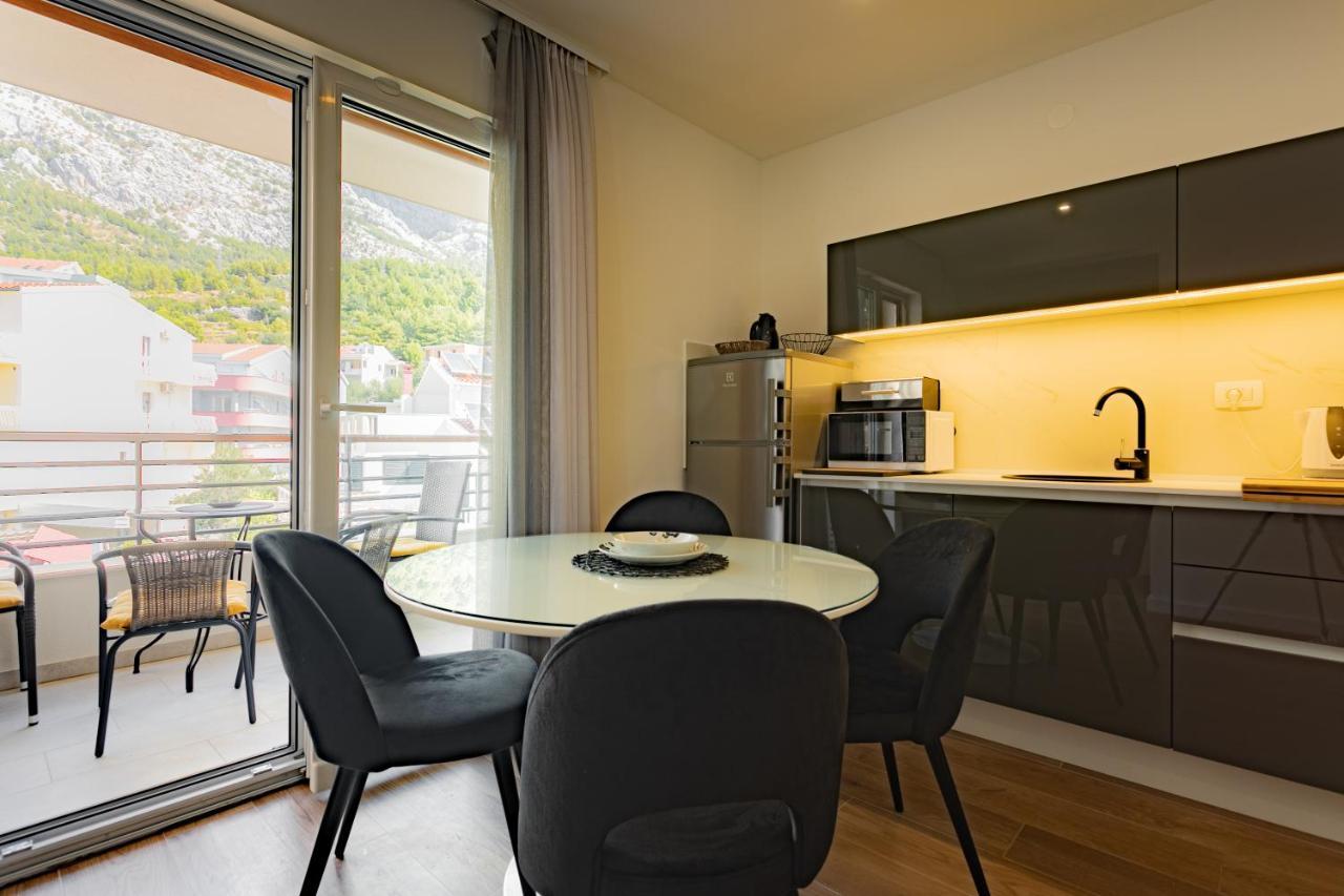 Apartmani Benzon Baška Voda Exterior foto