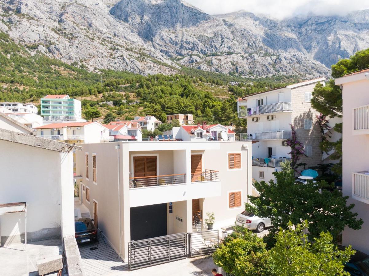 Apartmani Benzon Baška Voda Exterior foto